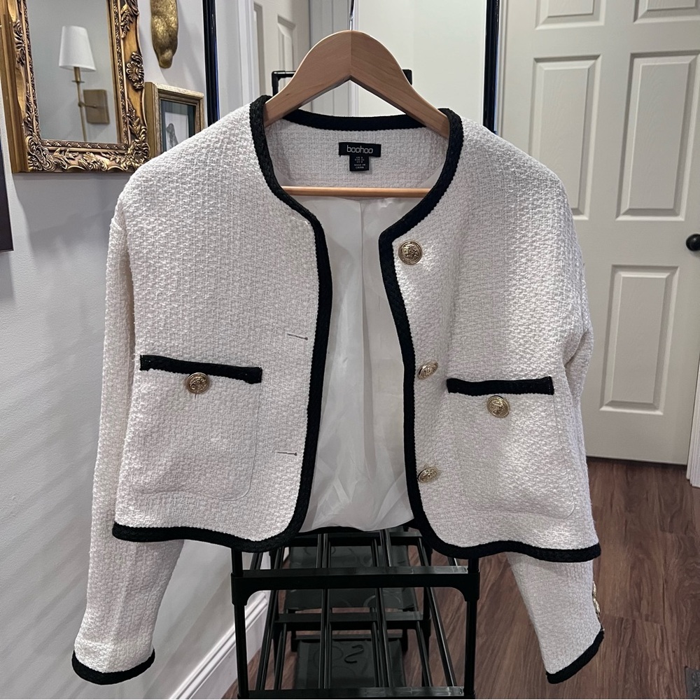 Boohoo Cropped Boucle Jacket